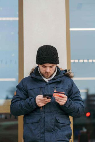 Utánvétes fizetés az online kereskedelemben - Trendek, költségek és kereskedői kockázatok